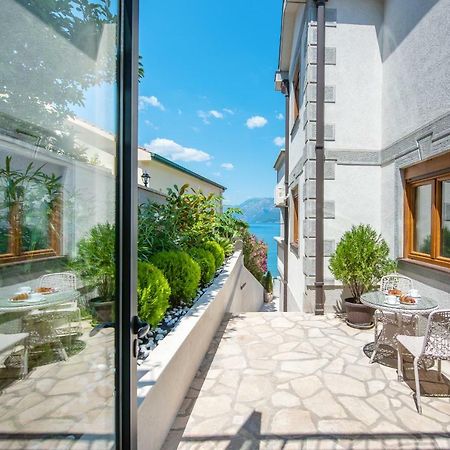 Santorini Apart Krasići Exterior foto