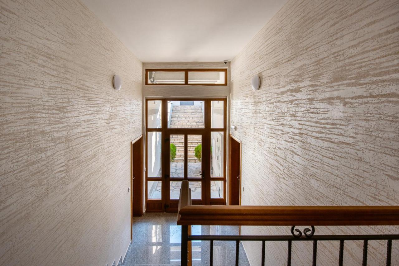 Santorini Apart Krasići Exterior foto